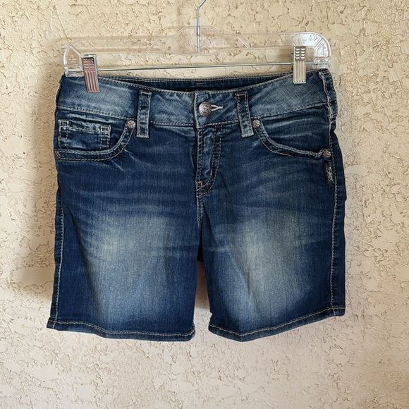 Silver Jeans Suki Mid Shorts - Picture 1 of 11